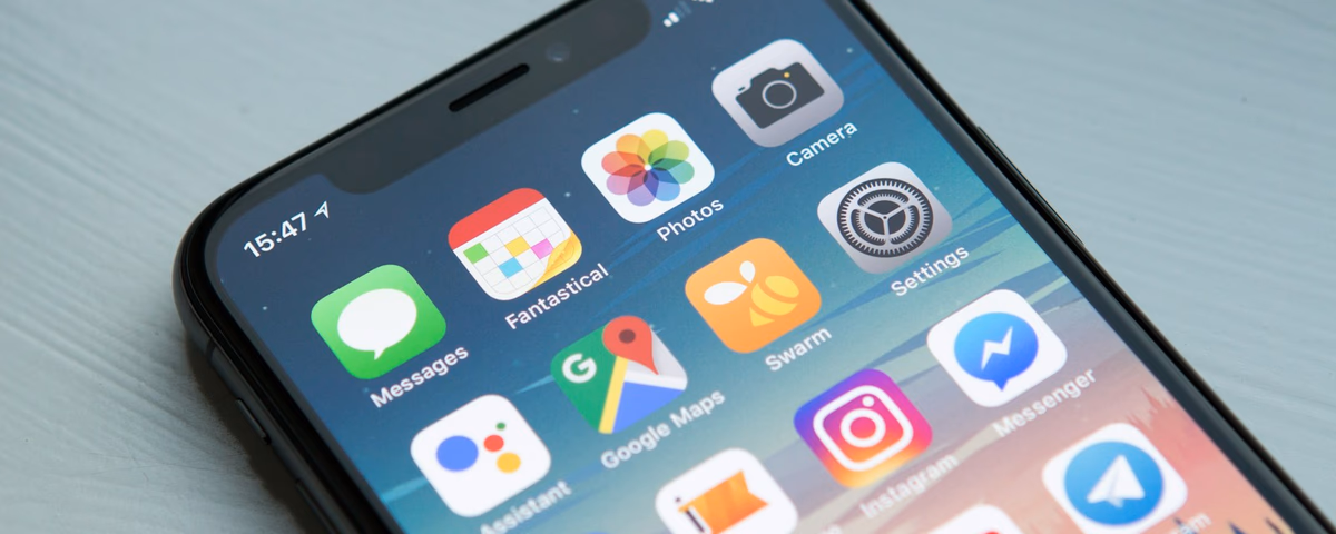 Mobile-first weboldal készítés Székesfehérváron 2026: miért a mobil dönti el, lesz-e új ügyfele